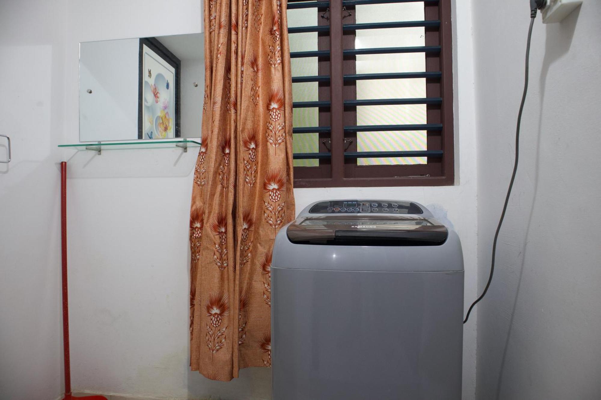 Ambili Riverfront Villa With Party Hall Irimbranallur 外观 照片