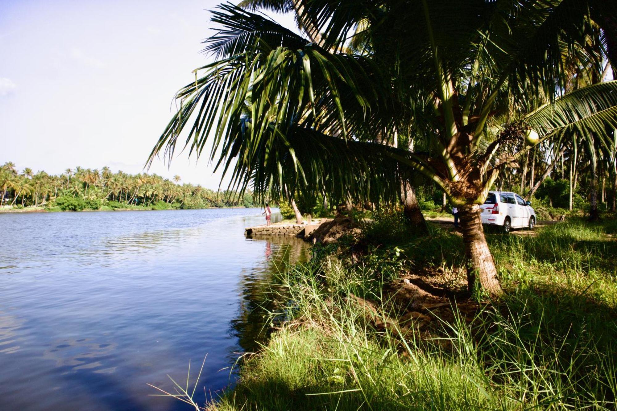 Ambili Riverfront Villa With Party Hall Irimbranallur 外观 照片