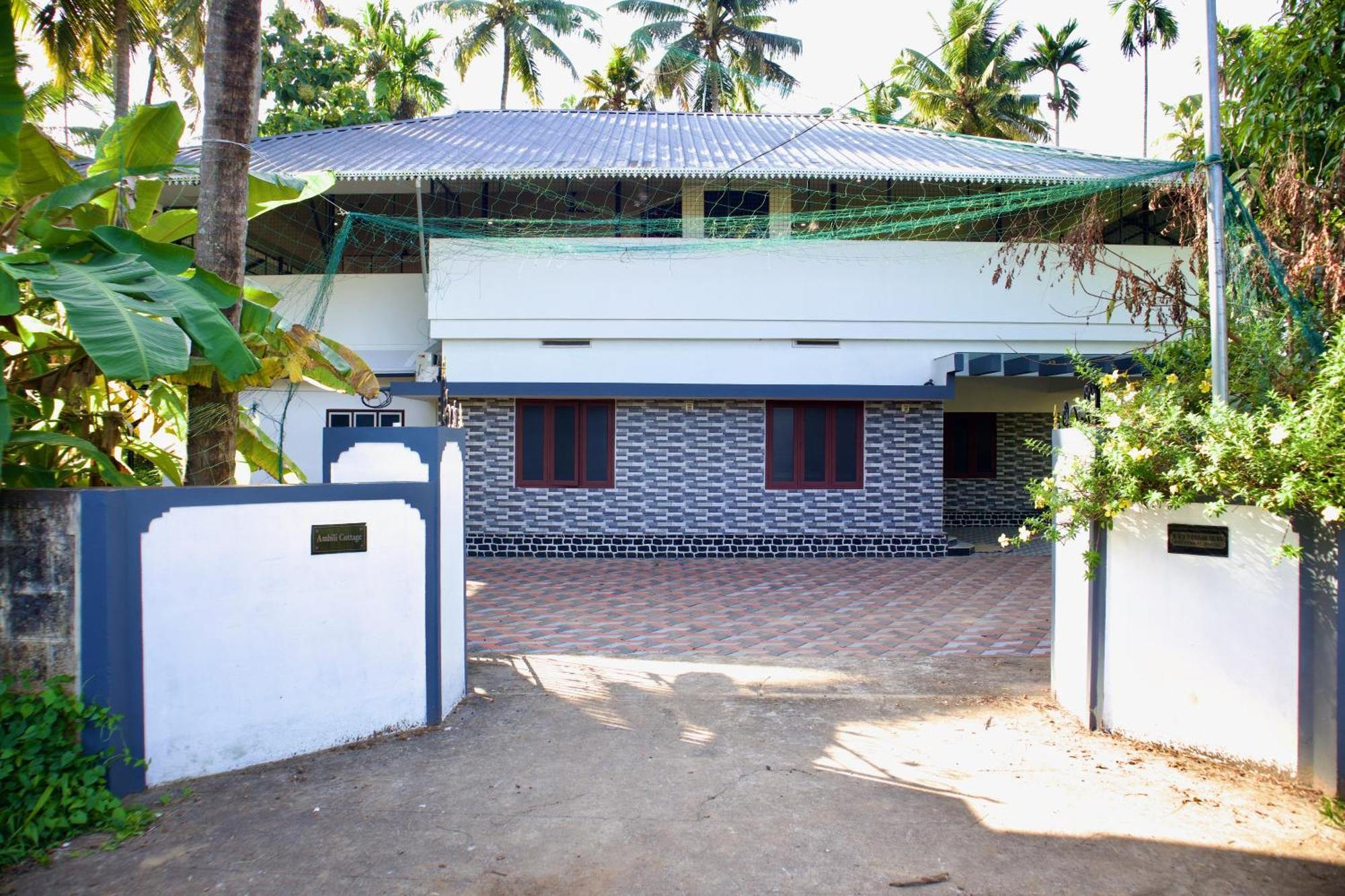 Ambili Riverfront Villa With Party Hall Irimbranallur 外观 照片